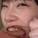 衝撃！奥歯で指を噛んで出血させるところが丸見えのスペシャル噛みつき【藤田こずえ】