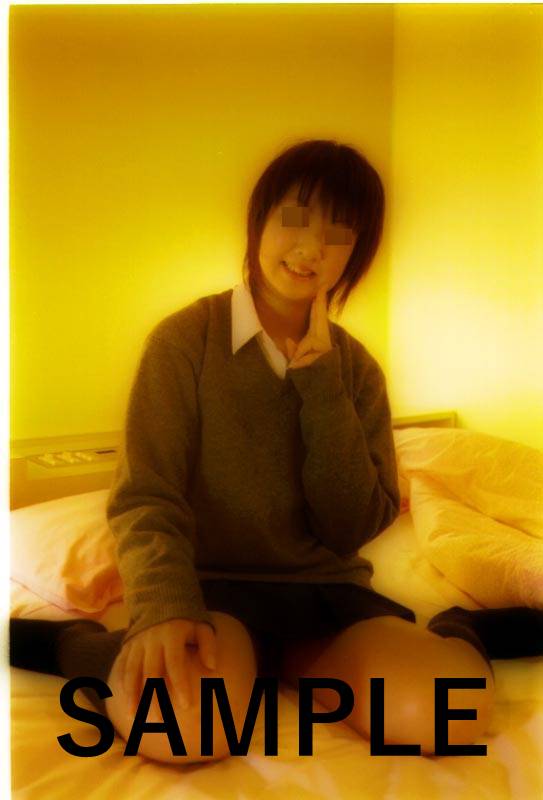 個撮）卒業したて田舎娘のコスプレヌードＡＫ