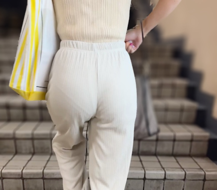 《リブパンツの醍醐味！大人綺麗なOLのぷるっぷる美巨尻》